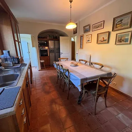 Villa A Gigaro Avec Piscine, Proche - Fr-1-726-57